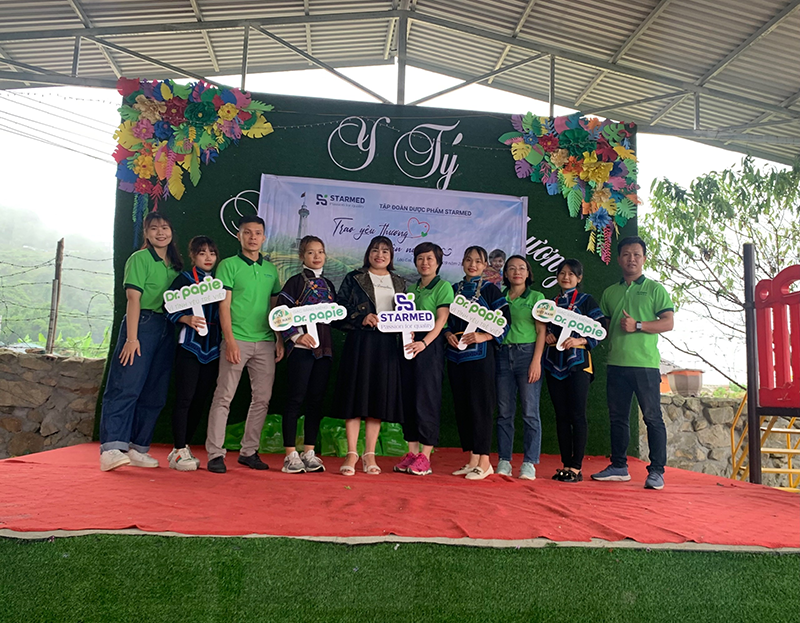 STARMED thăm và trao quà cho liên trường Mầm Non – Tiểu Học – THCS Y TÝ, LÀO CAI