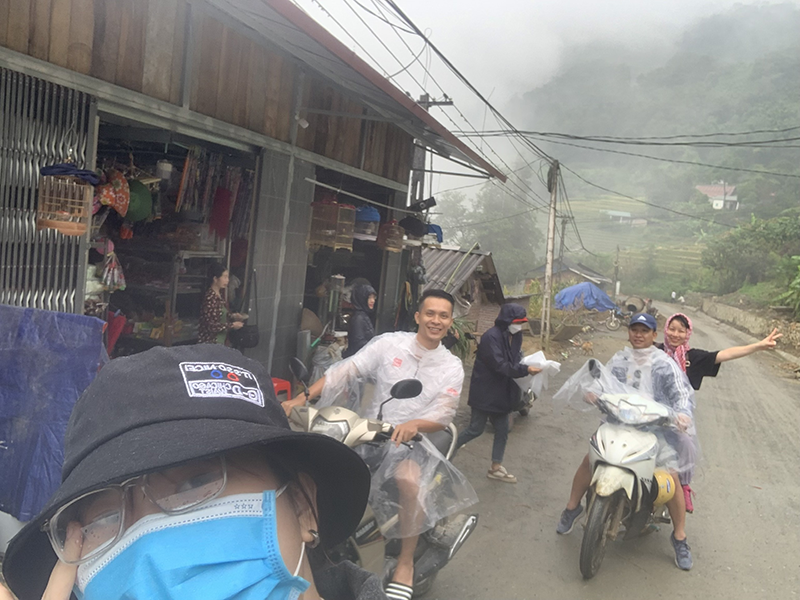 STARMED thăm và trao quà cho liên trường Mầm Non – Tiểu Học – THCS Y TÝ, LÀO CAI