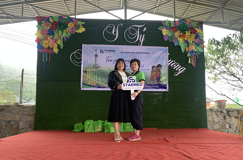 STARMED thăm và trao quà cho liên trường Mầm Non – Tiểu Học – THCS Y TÝ, LÀO CAI
