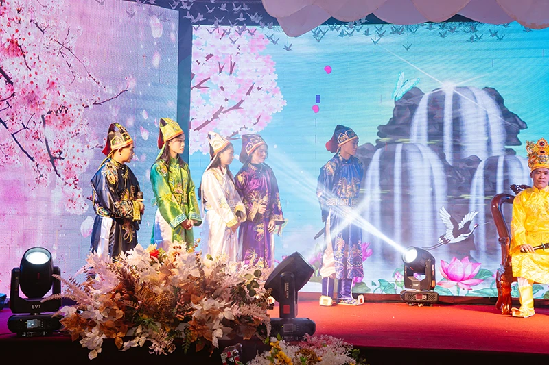 YEAR END PARTY 2023 – CÔNG TY CỔ PHẦN DƯỢC PHẨM CÔNG NGHỆ CAO STARMED 13 Tat nien 2023 13