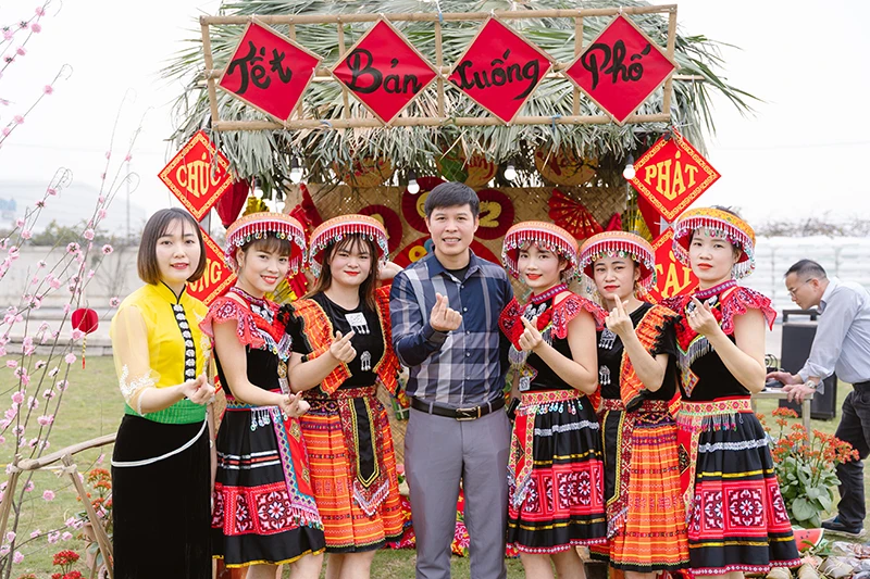 YEAR END PARTY 2023 – CÔNG TY CỔ PHẦN DƯỢC PHẨM CÔNG NGHỆ CAO STARMED 2 Tat nien 2023 2
